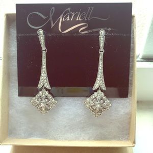 Gorgeous drop earrings